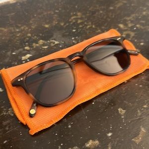 GARRETT LEIGHT CALIFORNIA BROOKS CBRN 47 21.       Great condition, gently used.